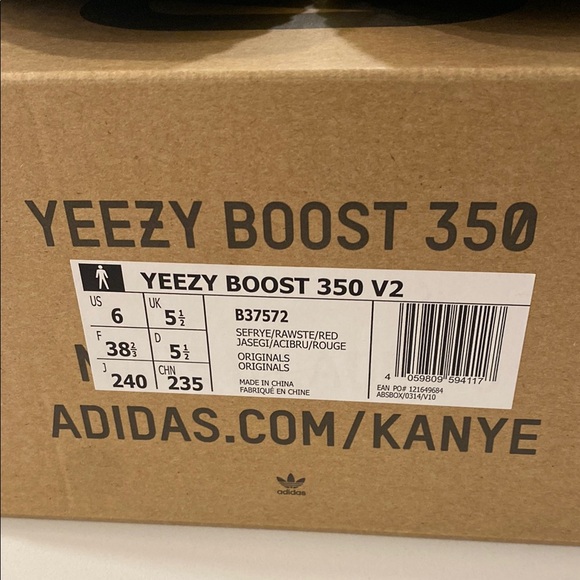 Adidas Yeezy Boost 350 V2 Semi Frozen B37572 Men U.S size 10  Adidas Yeezy Boost 350 V2 B37572 SEFRYE/RAWSTE/RED JASEGI/ACIBRU/ROUGE